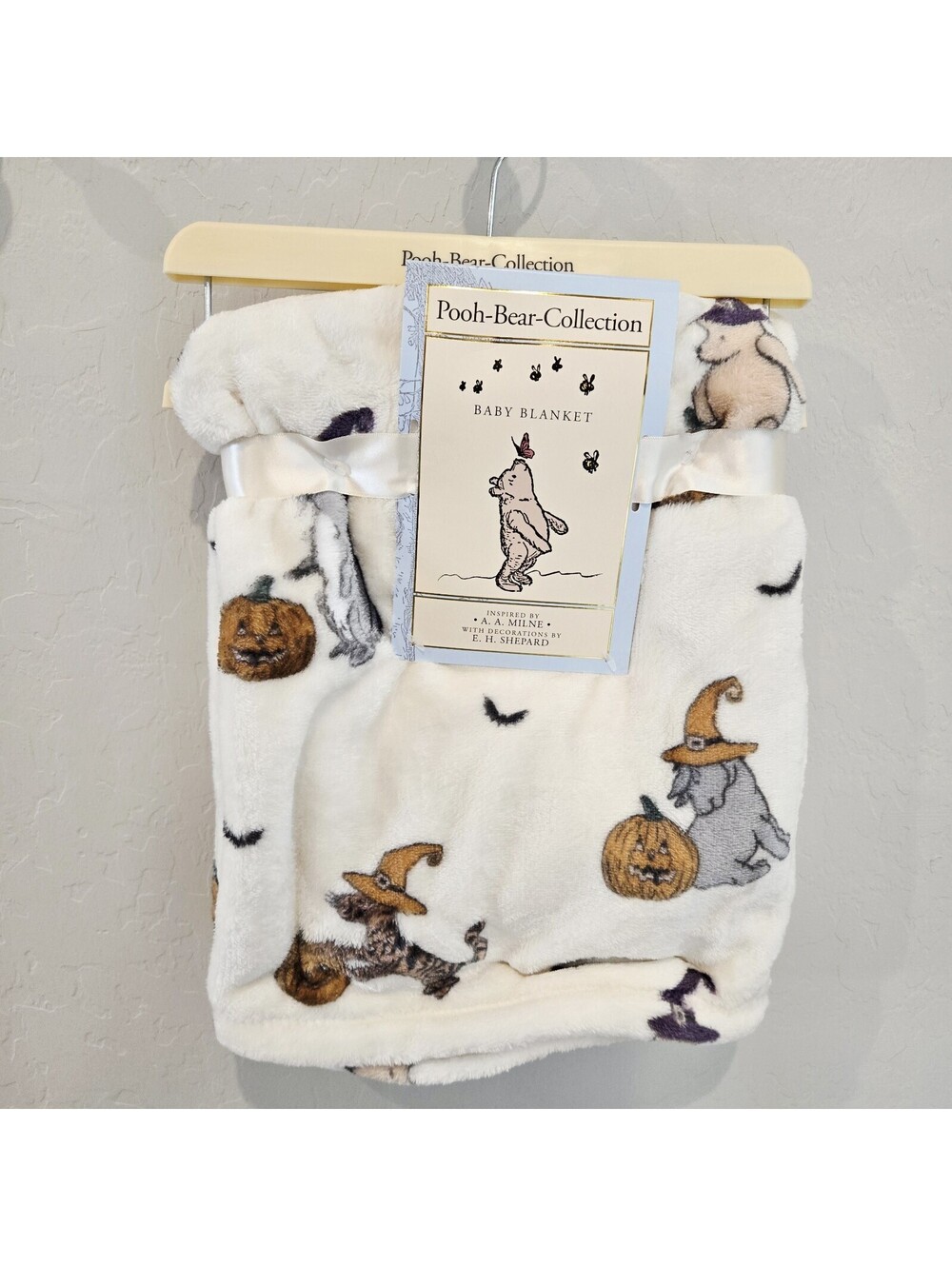 Winnie The Pooh & Friends Pooh Bear Collection Baby Blanket Halloween Pumpkin